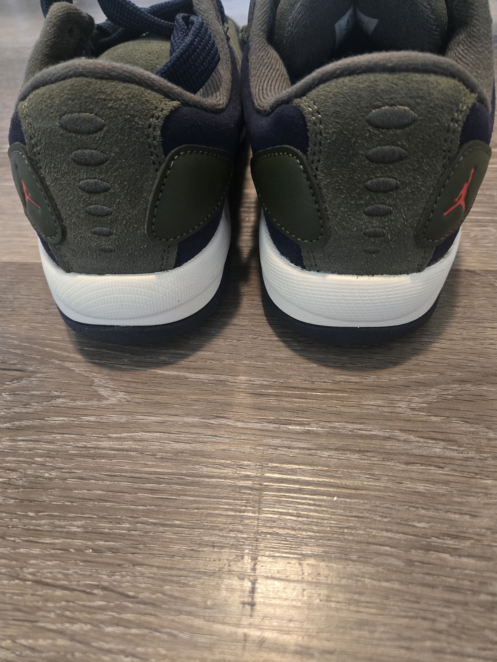 Nike Air Jordan Flight Men’s Size 8.5 Olive Navy Suede NEW - Picture 6 of 7